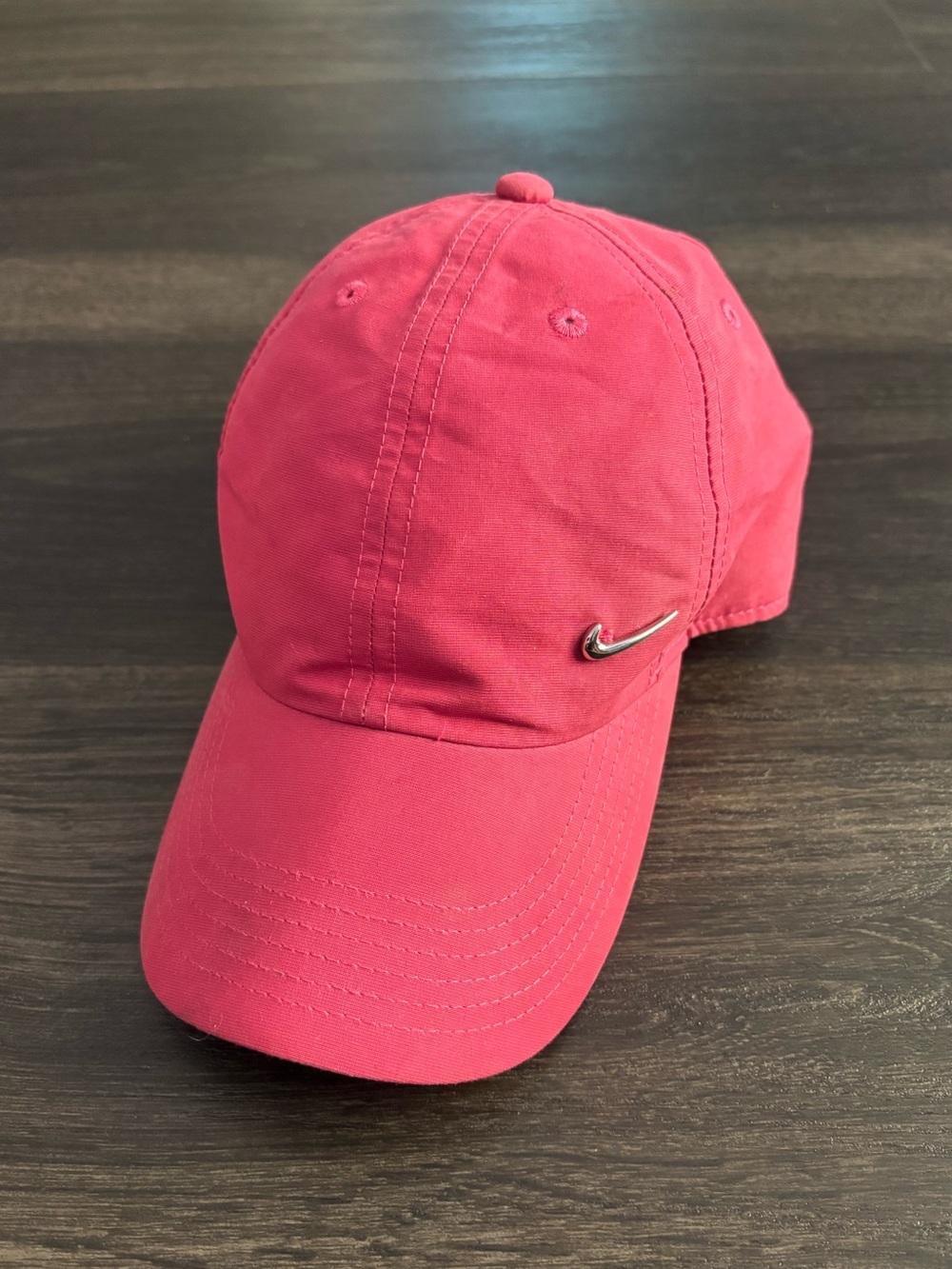 Nike Heritage Pink Running Hat 1 Size Cap Strapback Silver Metal Swoosh